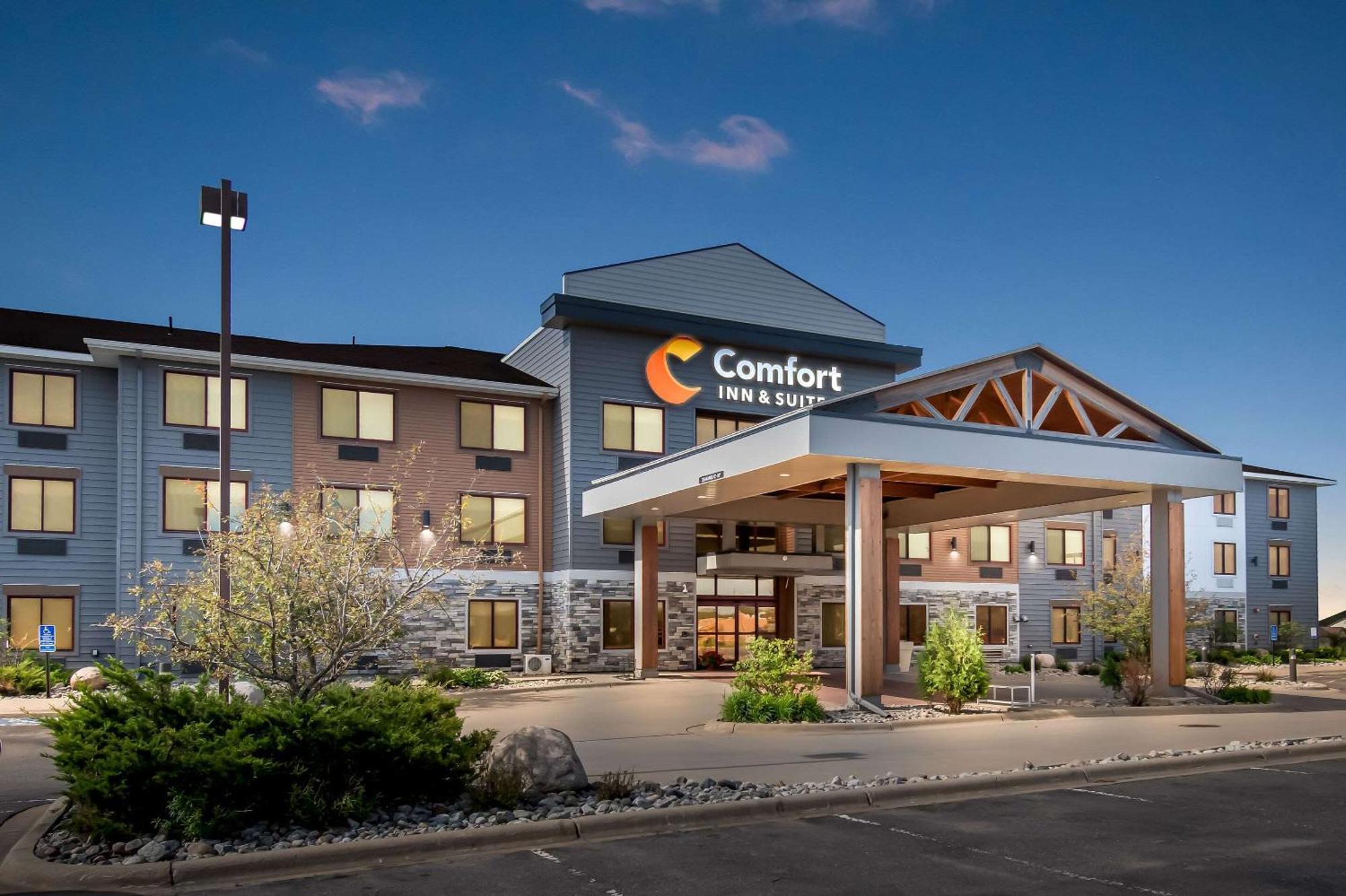 Comfort Inn & Suites Mountain Iron And Virginia Екстериор снимка