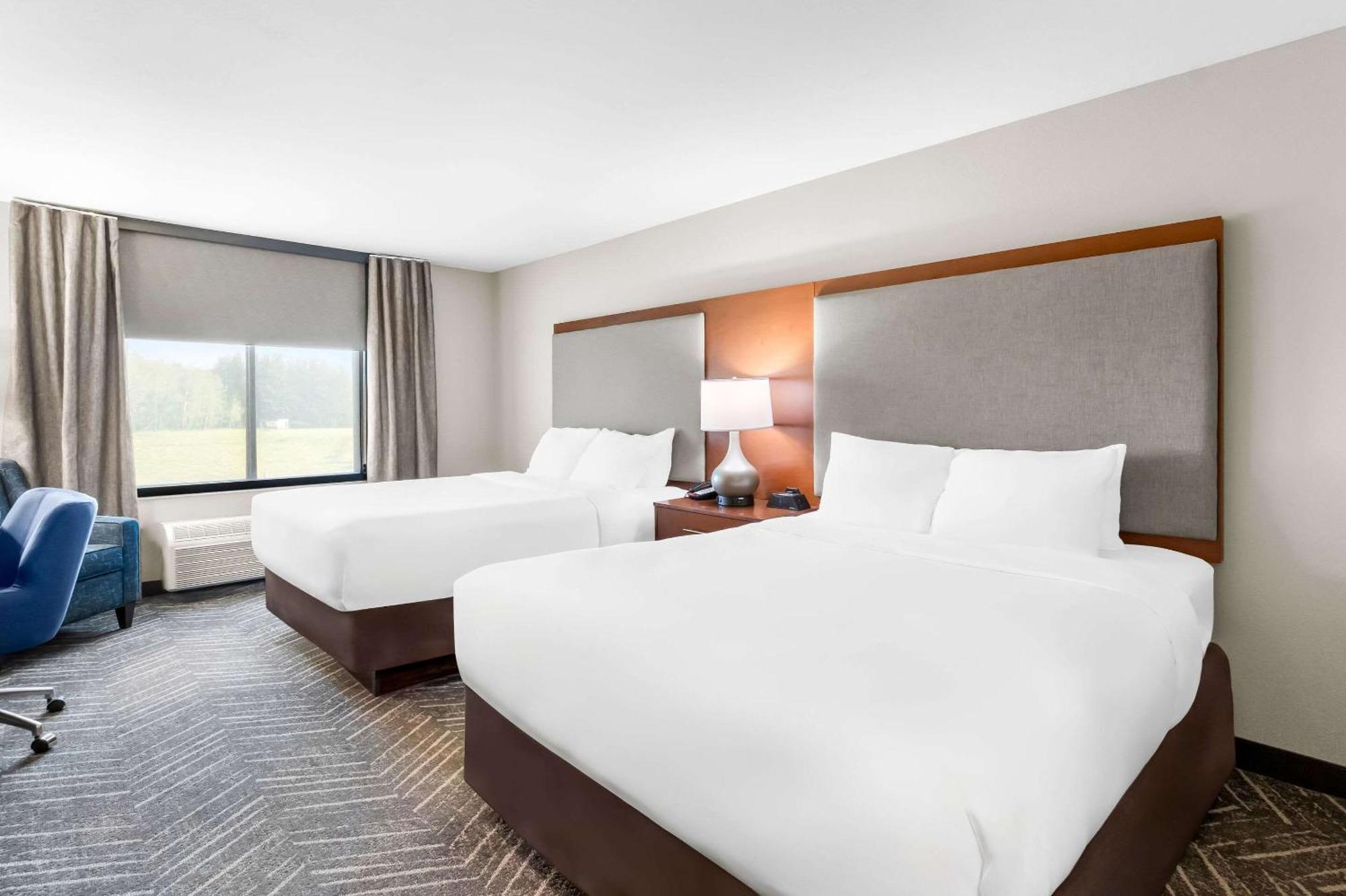 Comfort Inn & Suites Mountain Iron And Virginia Екстериор снимка