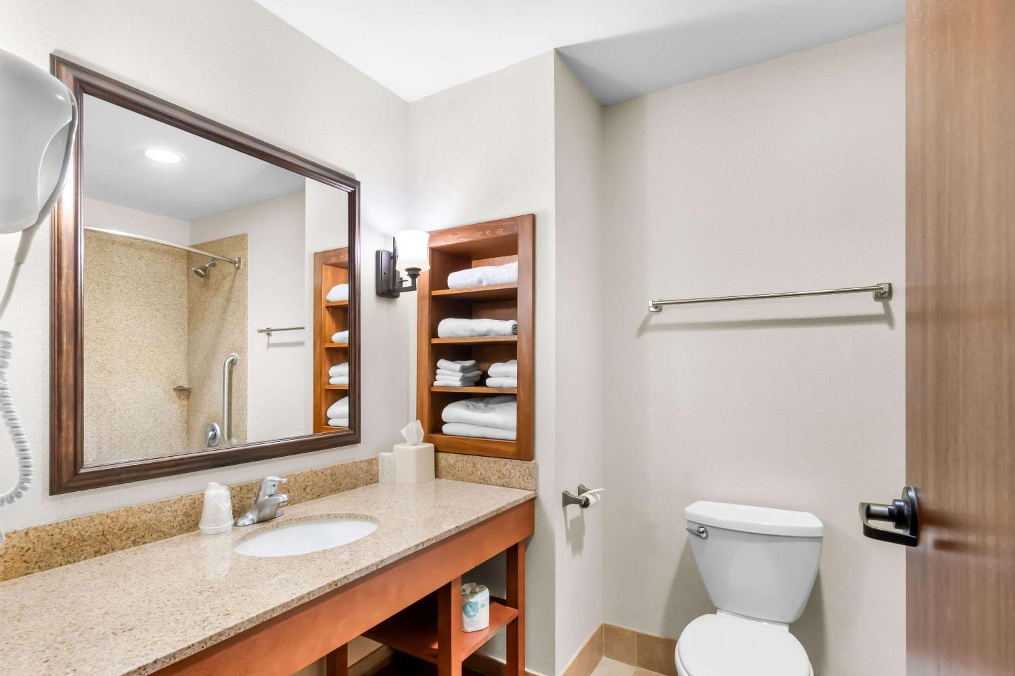 Comfort Inn & Suites Mountain Iron And Virginia Екстериор снимка